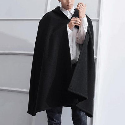 Poncho homme noir à capuche pour hiver